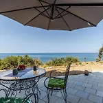 Elaia's Modern - Panoramic Sea View فيلة إيليا لاكونياس